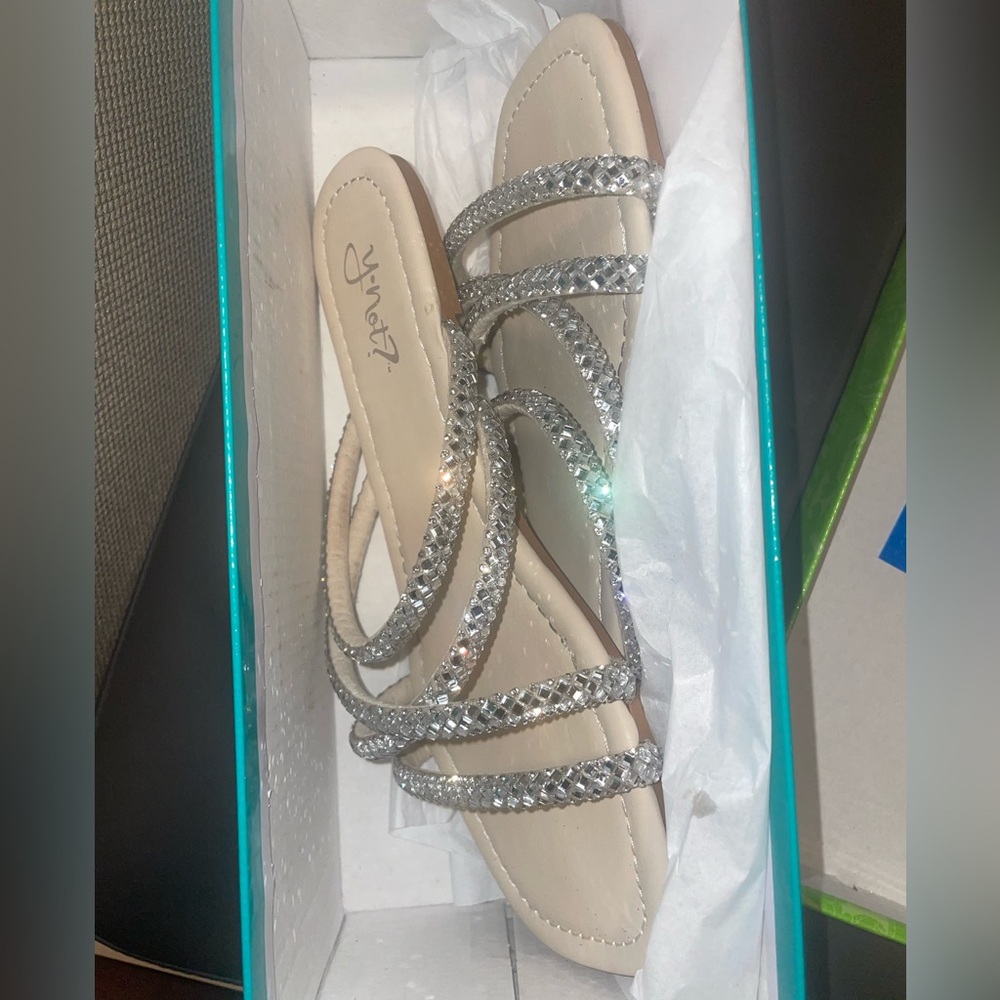 Doesn’t fit me and never worn. Still in box and in great condition! Super cute!